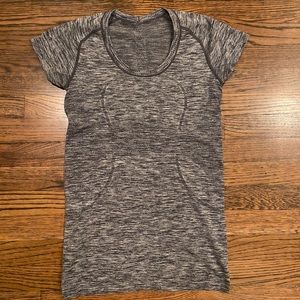 Lululemon top